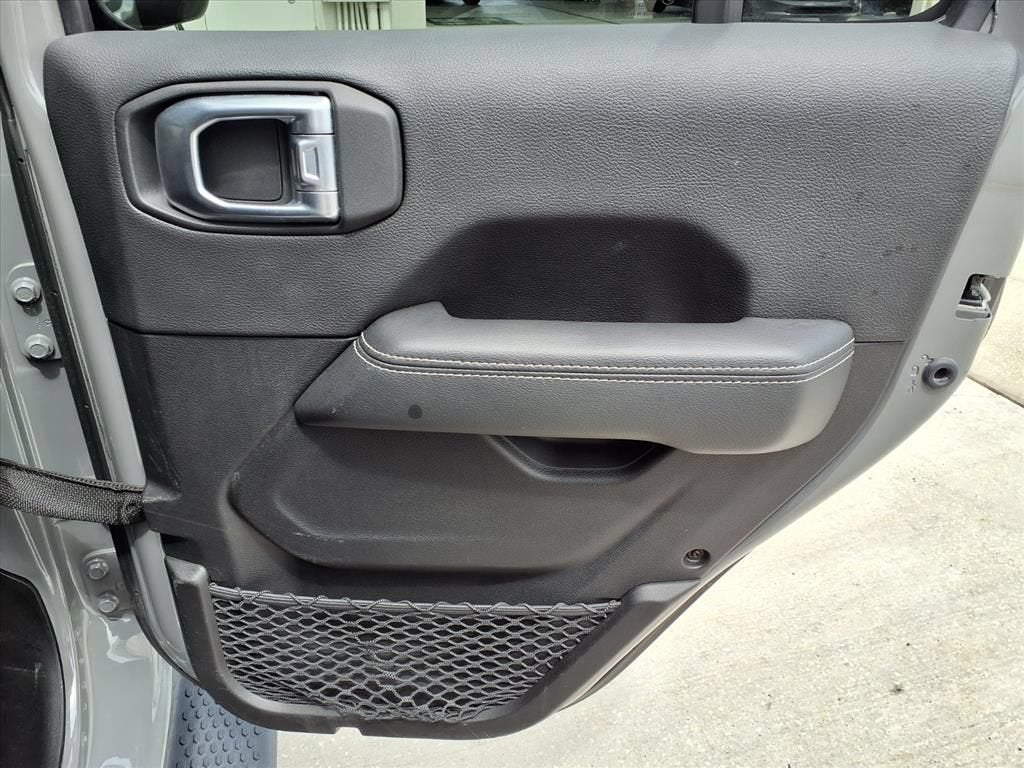 2023 Jeep Wrangler 4-Door Sahara - Photo 12
