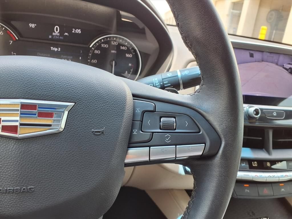 2023 Cadillac CT4 Luxury