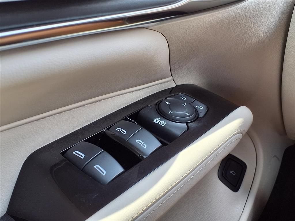 2023 Cadillac CT4 Luxury