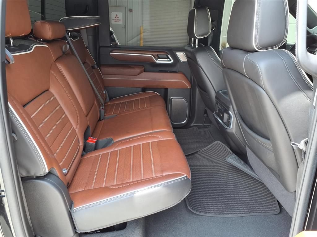 2025 GMC Sierra 3500 HD Denali Ultimate