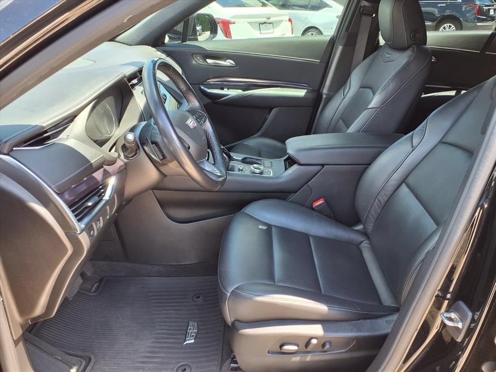 2023 Cadillac XT4 FWD Luxury