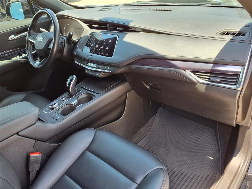 2023 Cadillac XT4 FWD Luxury