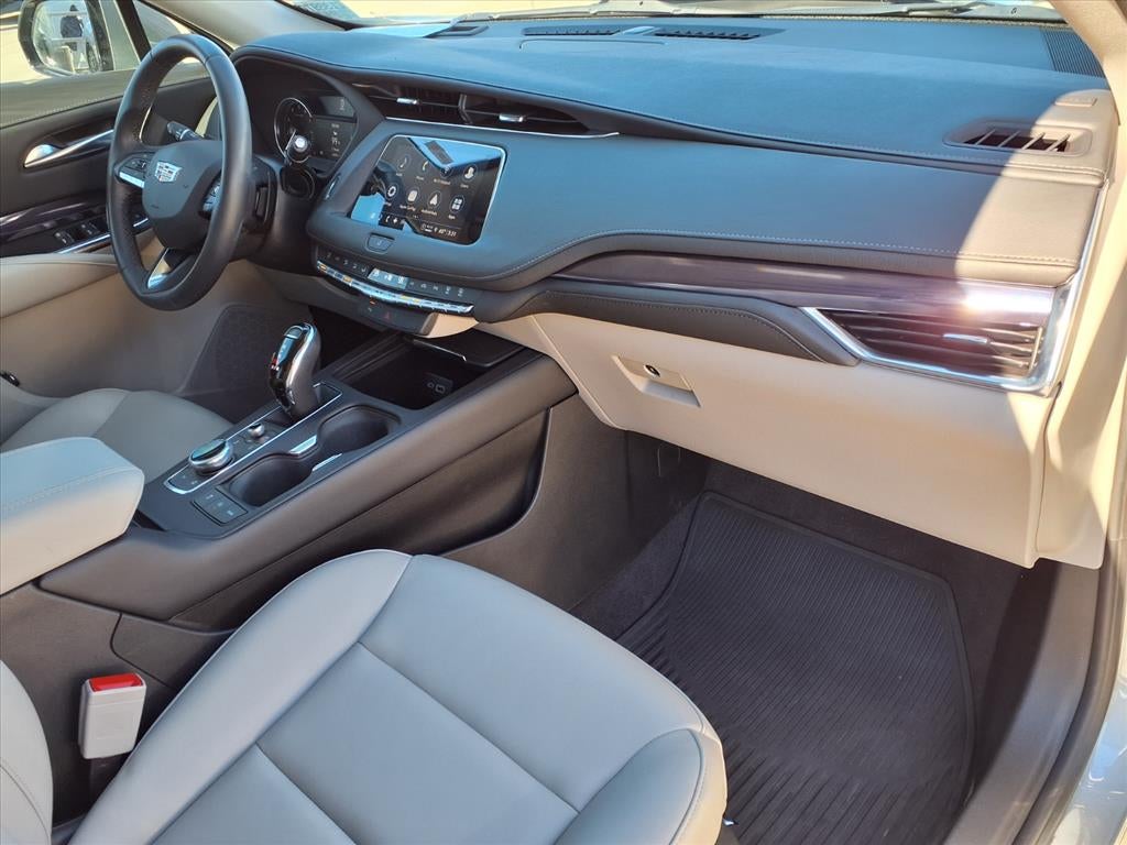 2023 Cadillac XT4 Luxury