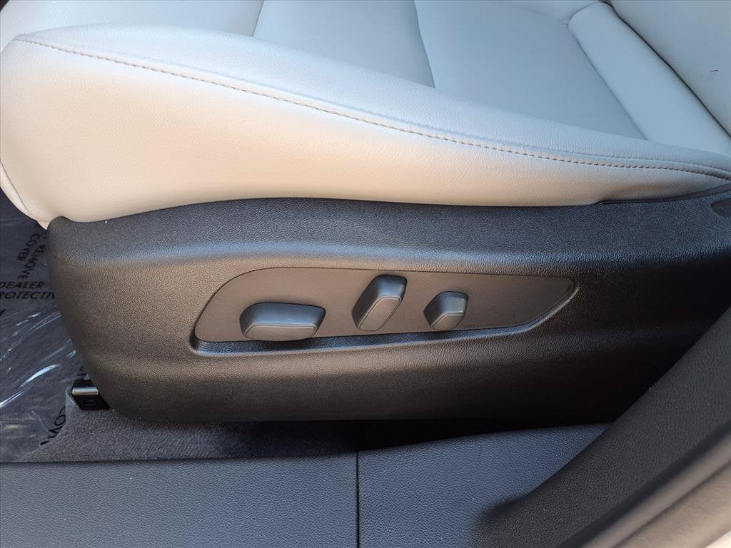 2023 Cadillac XT4 FWD Luxury