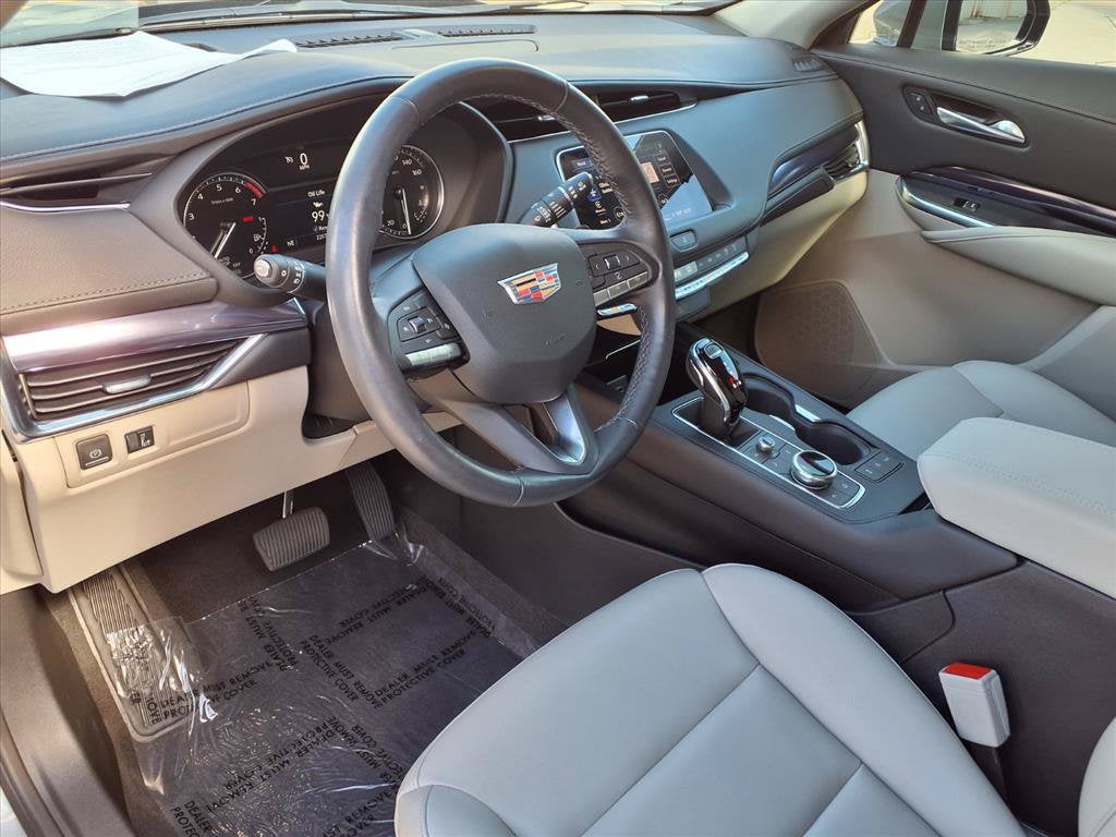 2023 Cadillac XT4 FWD Luxury