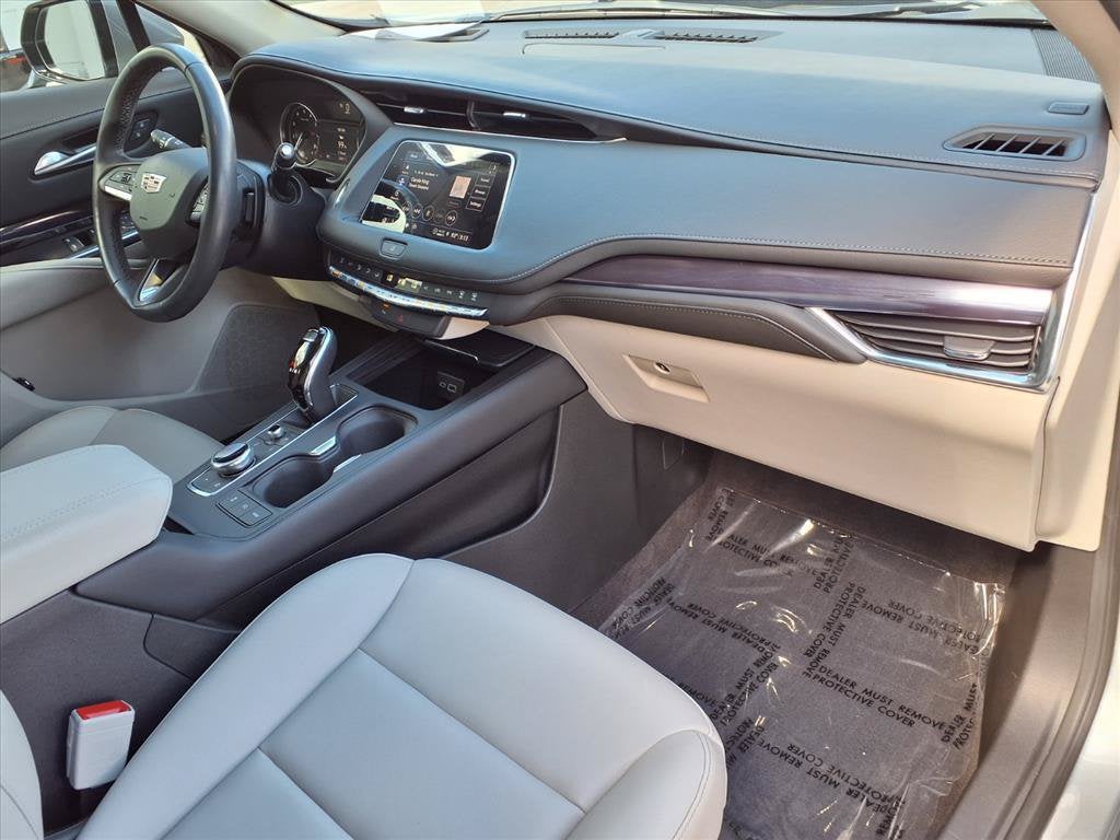 2023 Cadillac XT4 FWD Luxury