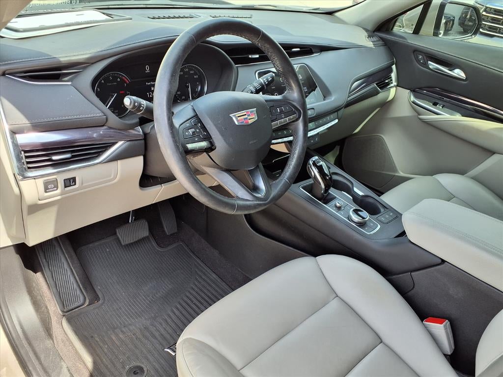 2023 Cadillac XT4 Luxury