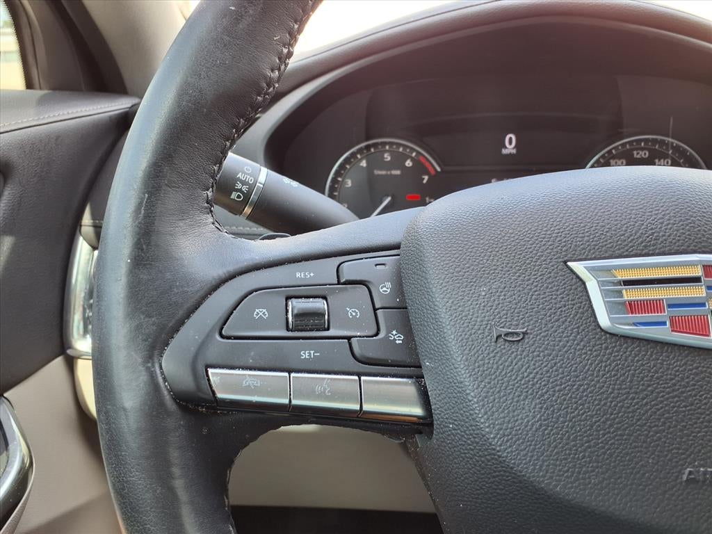 2023 Cadillac XT4 Luxury