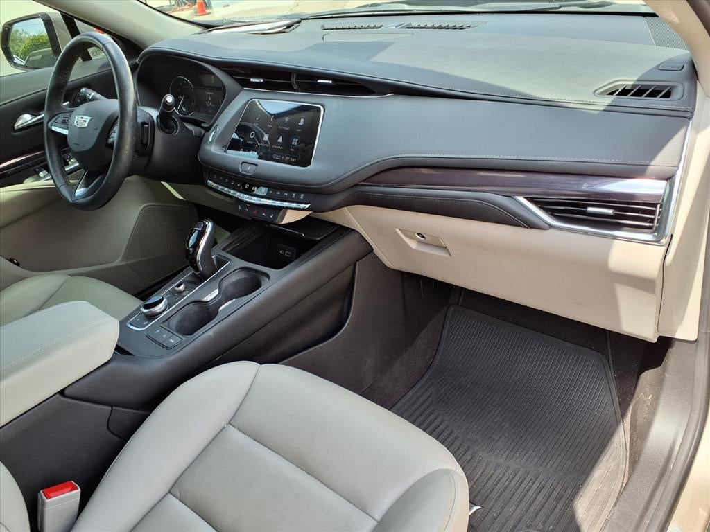 2023 Cadillac XT4 Luxury