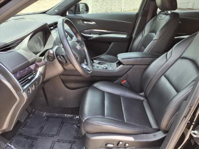 2022 Cadillac XT4 FWD Luxury