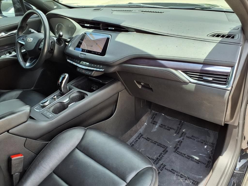 2022 Cadillac XT4 FWD Luxury