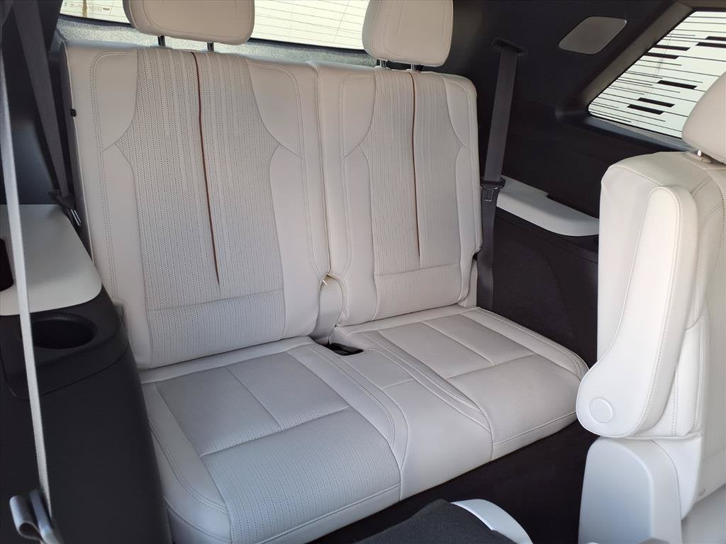 2026 Cadillac VISTIQ Sport - Photo 12