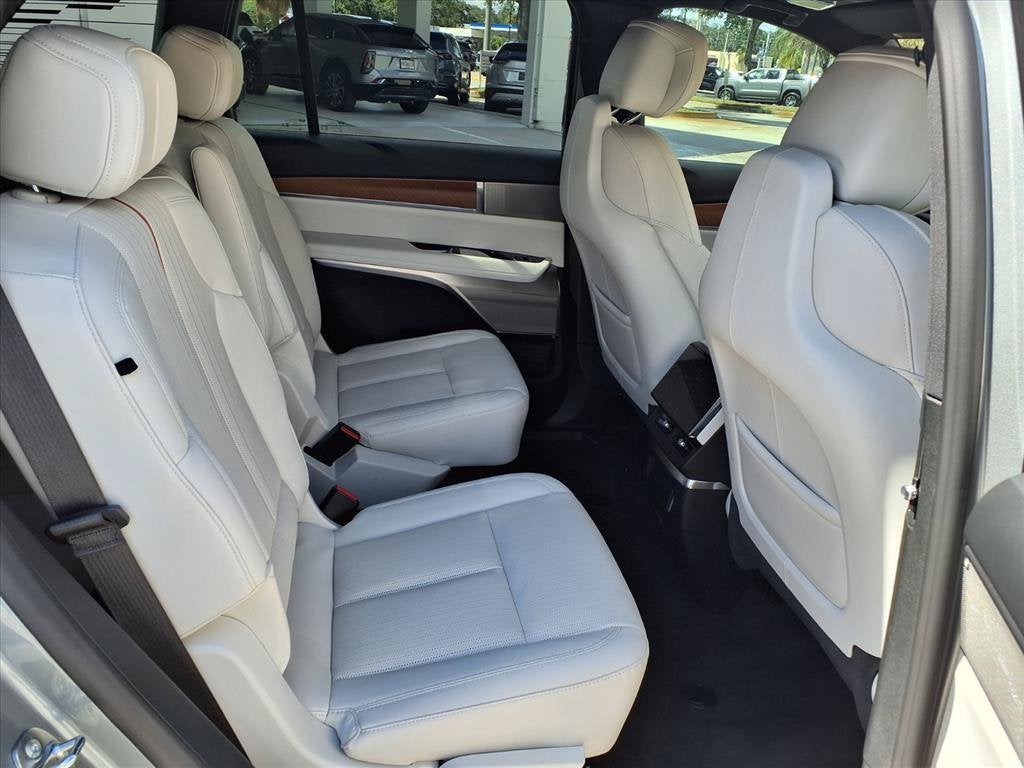 2026 Cadillac VISTIQ Sport - Photo 13
