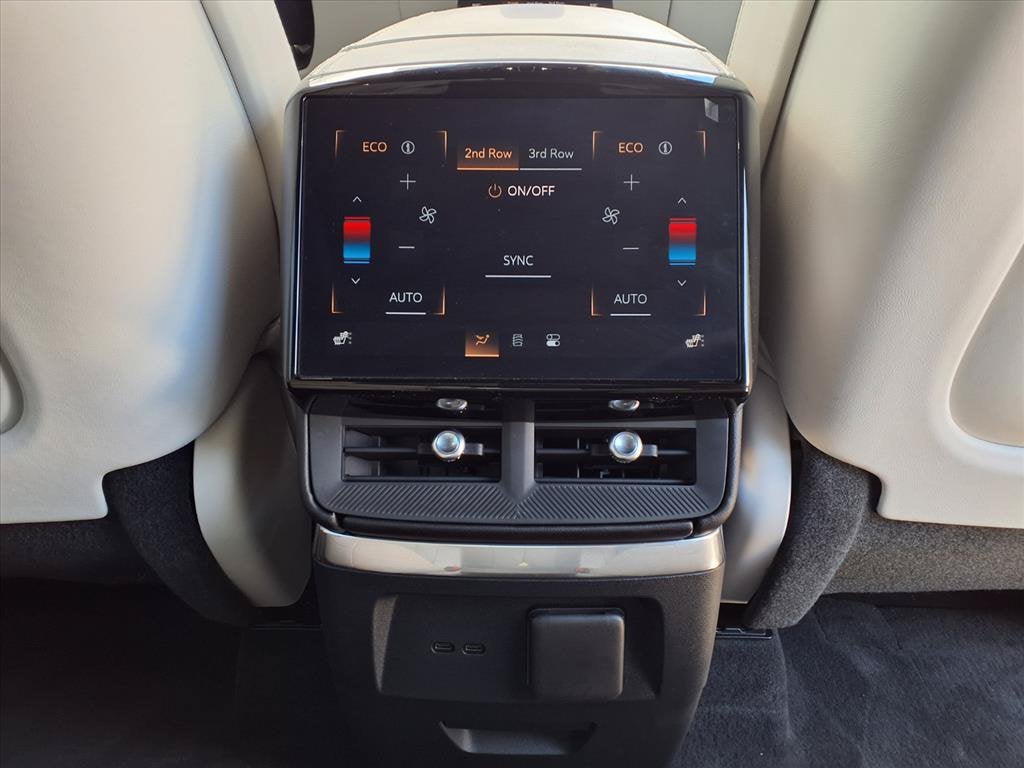 2026 Cadillac VISTIQ Sport - Photo 14