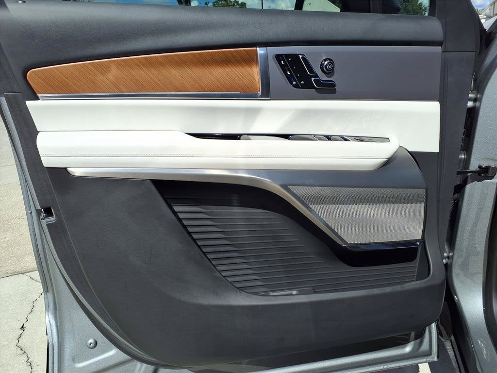 2026 Cadillac VISTIQ Sport - Photo 20