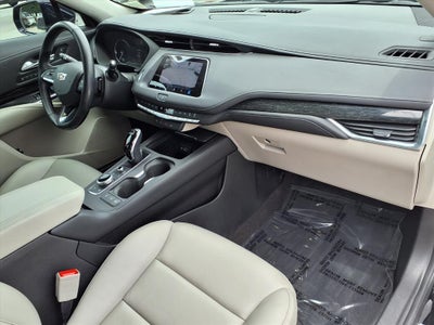 2022 Cadillac XT4 Premium Luxury
