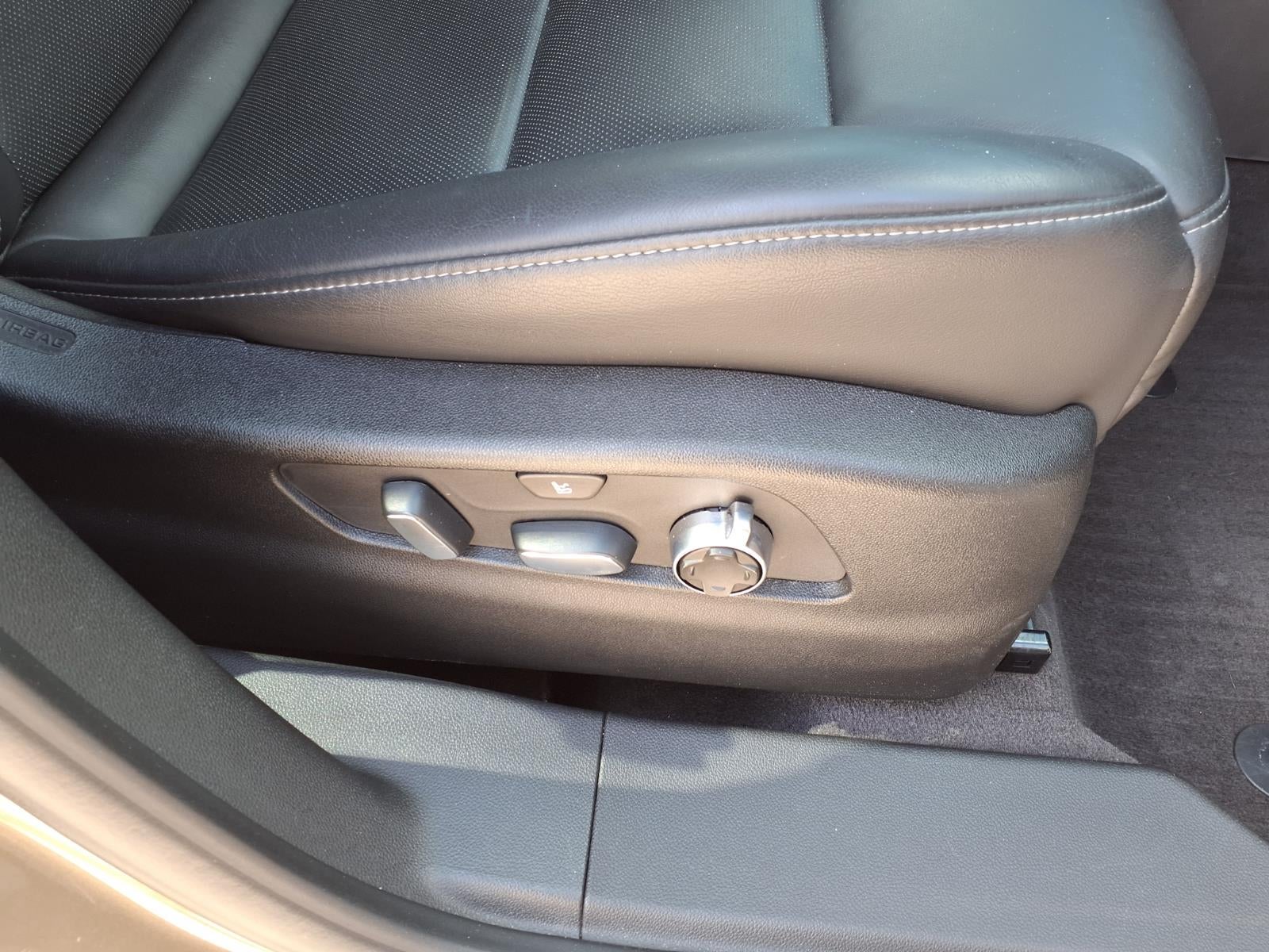 2020 Cadillac XT4 FWD Premium Luxury