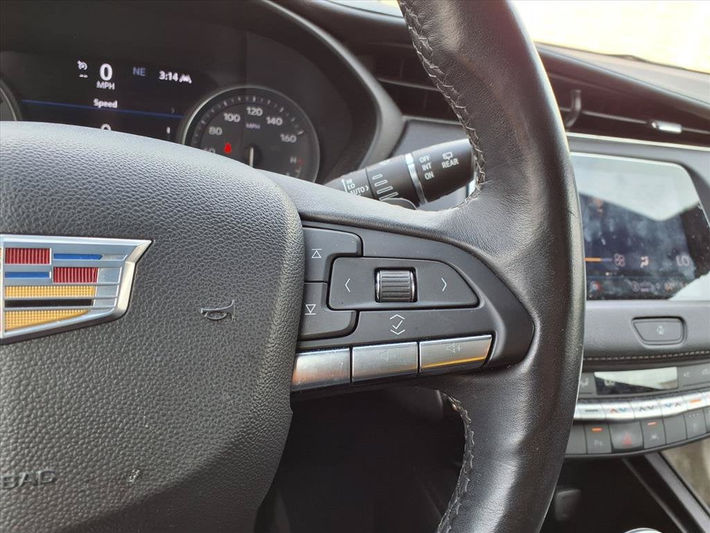 2023 Cadillac XT4 FWD Premium Luxury