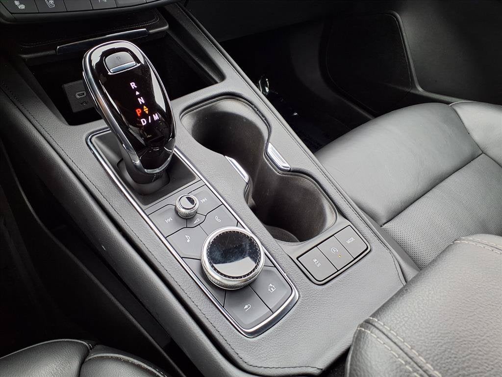 2023 Cadillac XT4 FWD Premium Luxury