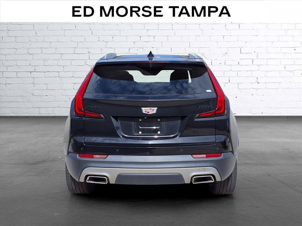 2023 Cadillac XT4 FWD Premium Luxury