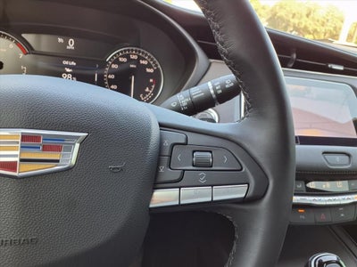2023 Cadillac XT4 Premium Luxury