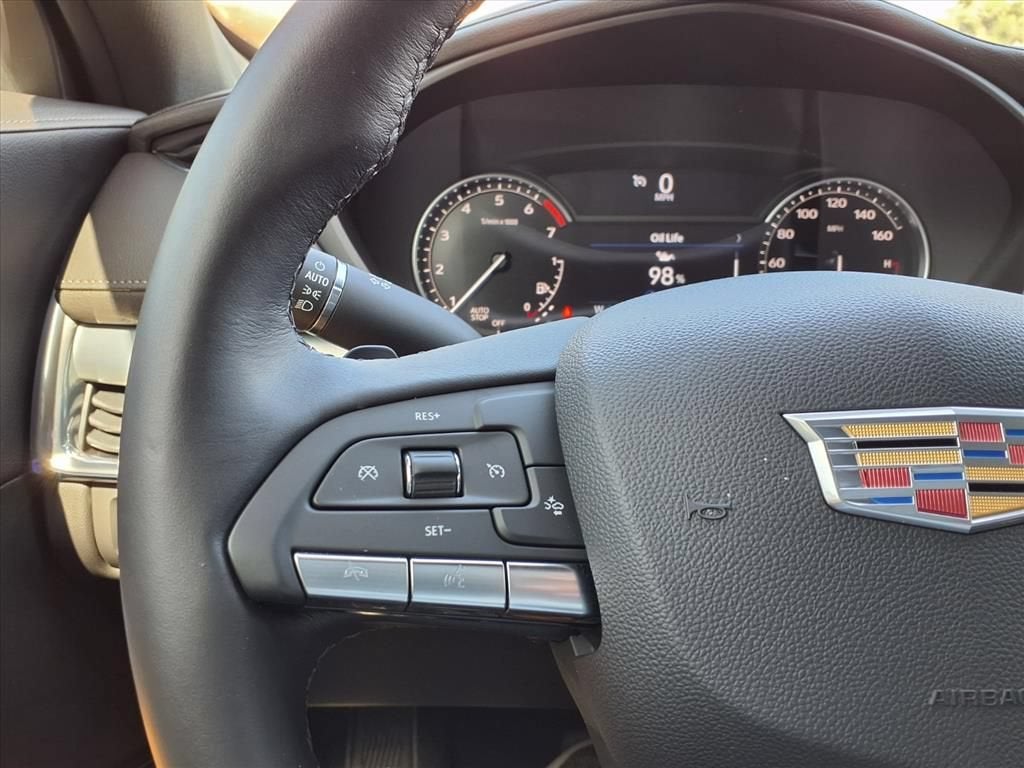 2023 Cadillac XT4 Premium Luxury