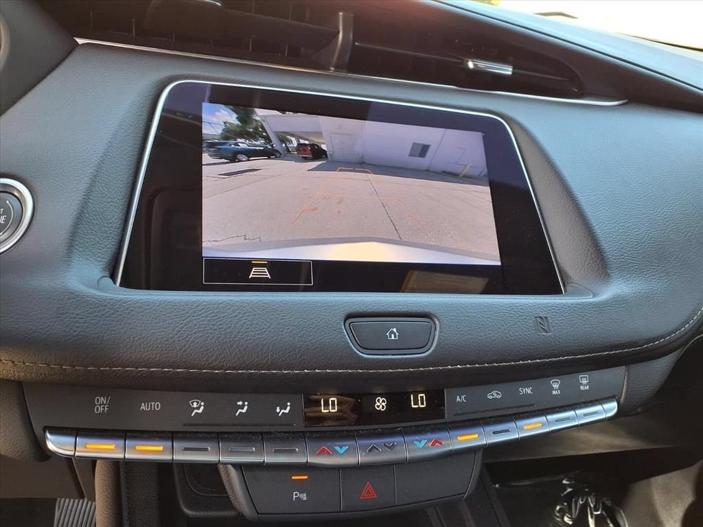 2021 Cadillac XT4 FWD Premium Luxury