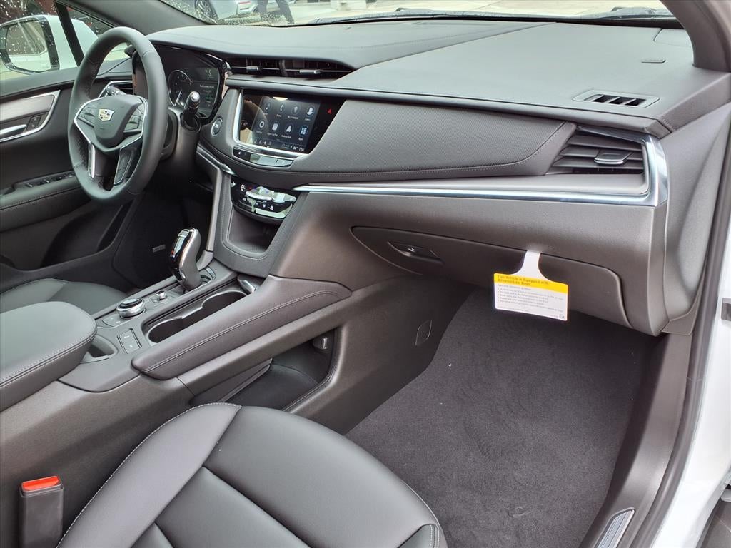 2026 Cadillac XT5 Luxury