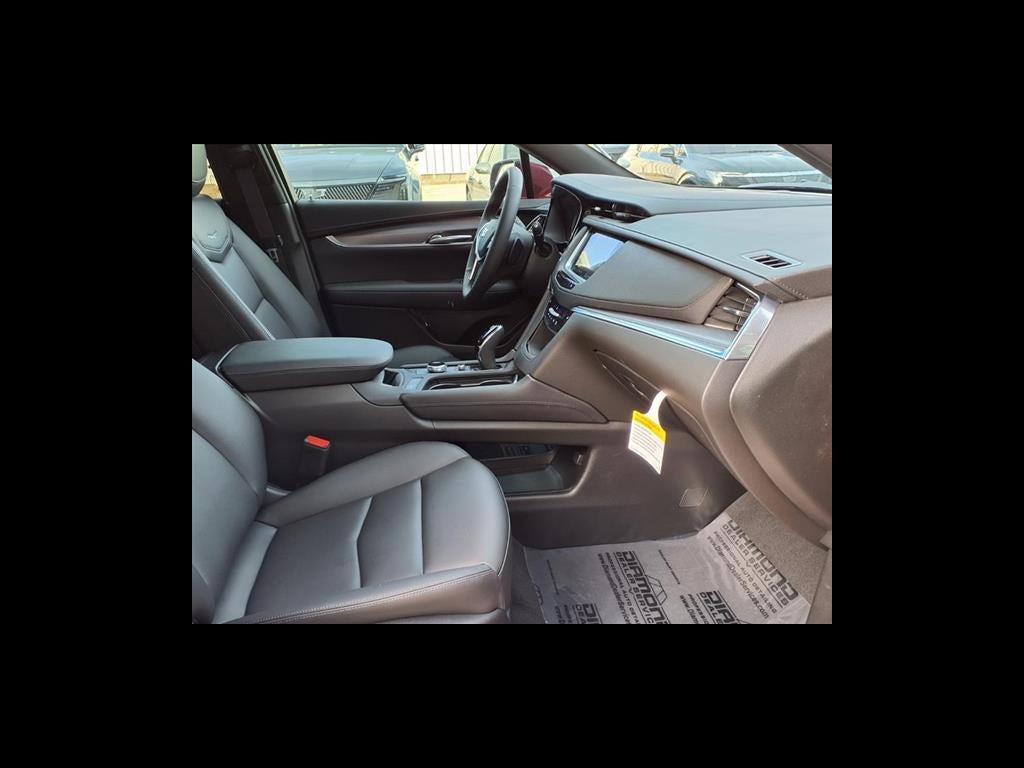 2026 Cadillac XT5 Luxury