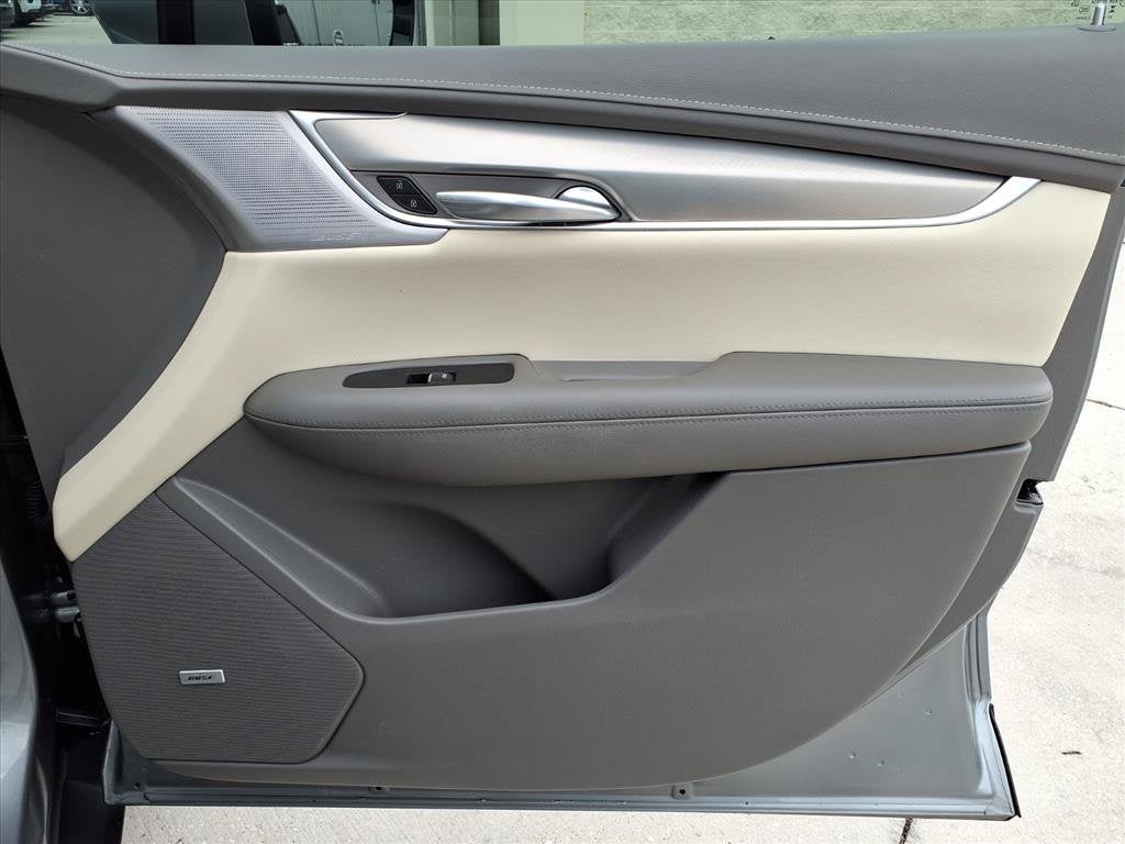 2023 Cadillac XT5 FWD Premium Luxury