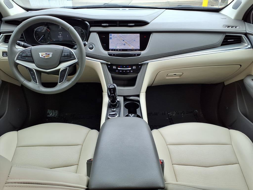 2023 Cadillac XT5 FWD Premium Luxury