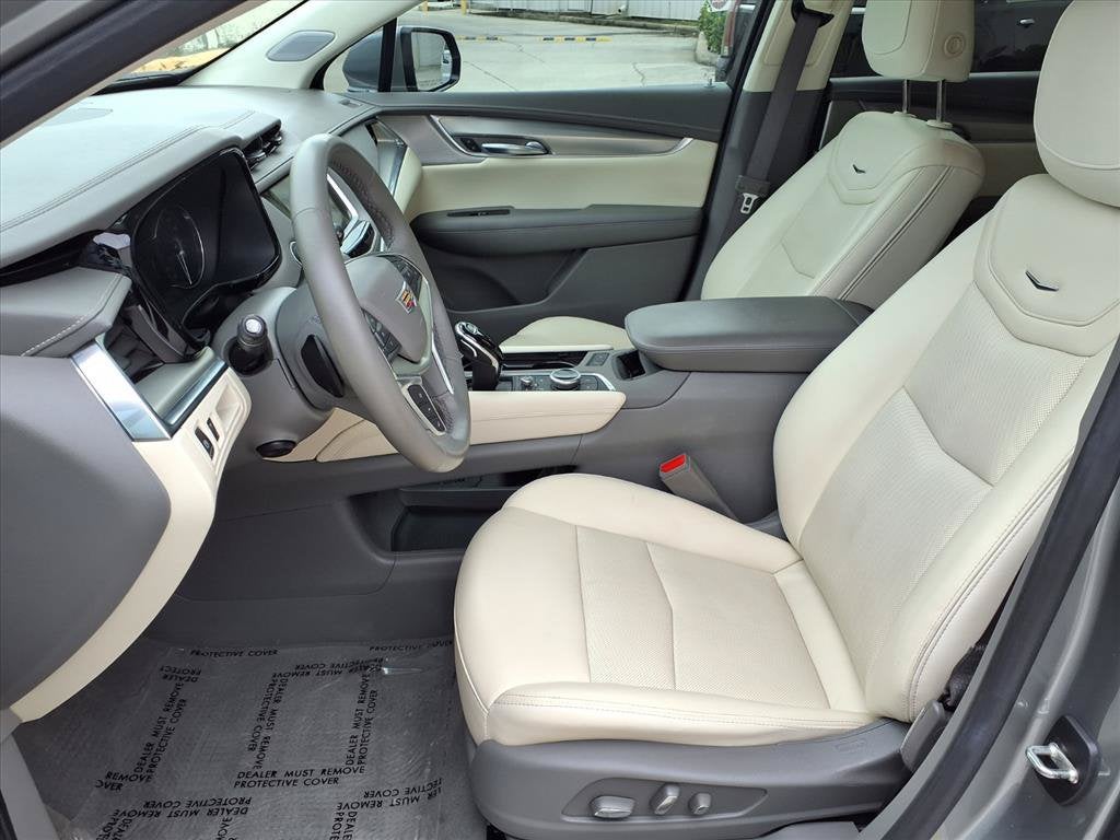 2023 Cadillac XT5 FWD Premium Luxury