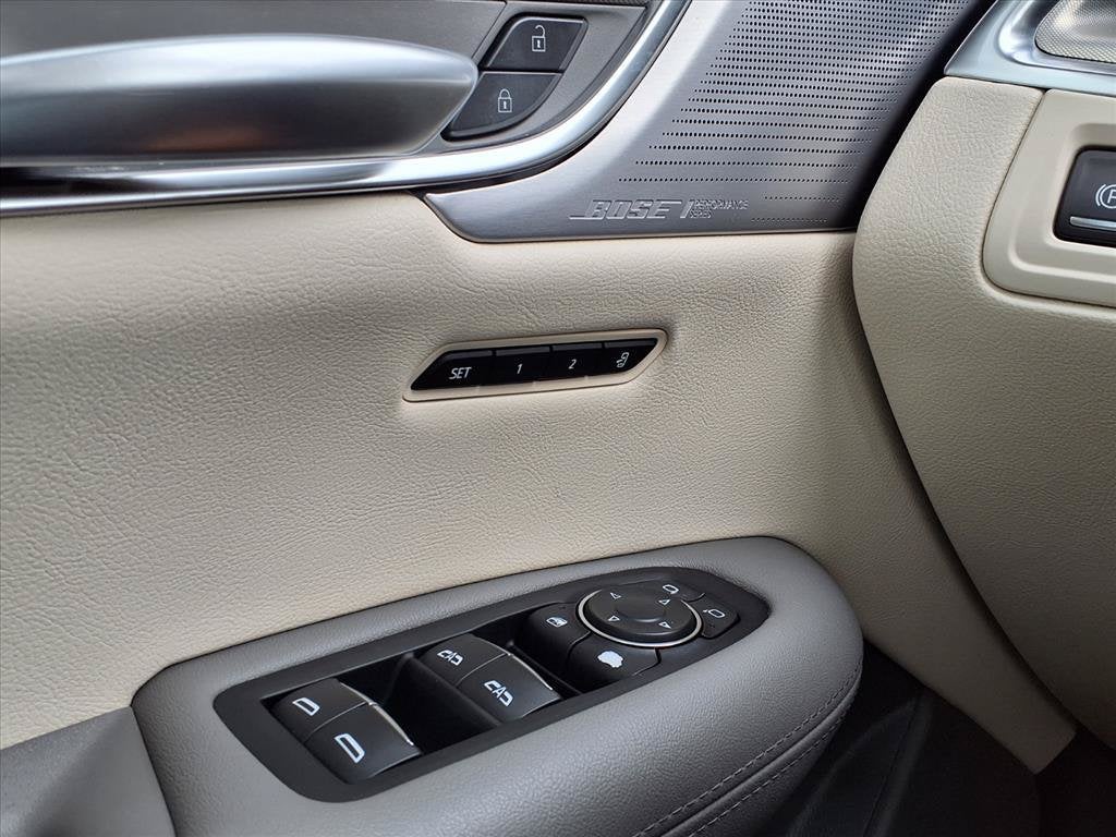 2023 Cadillac XT5 FWD Premium Luxury