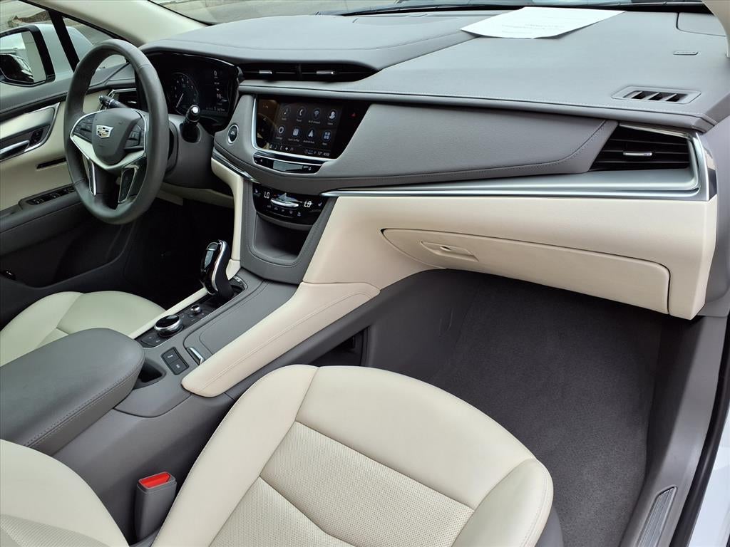 2022 Cadillac XT5 Premium Luxury