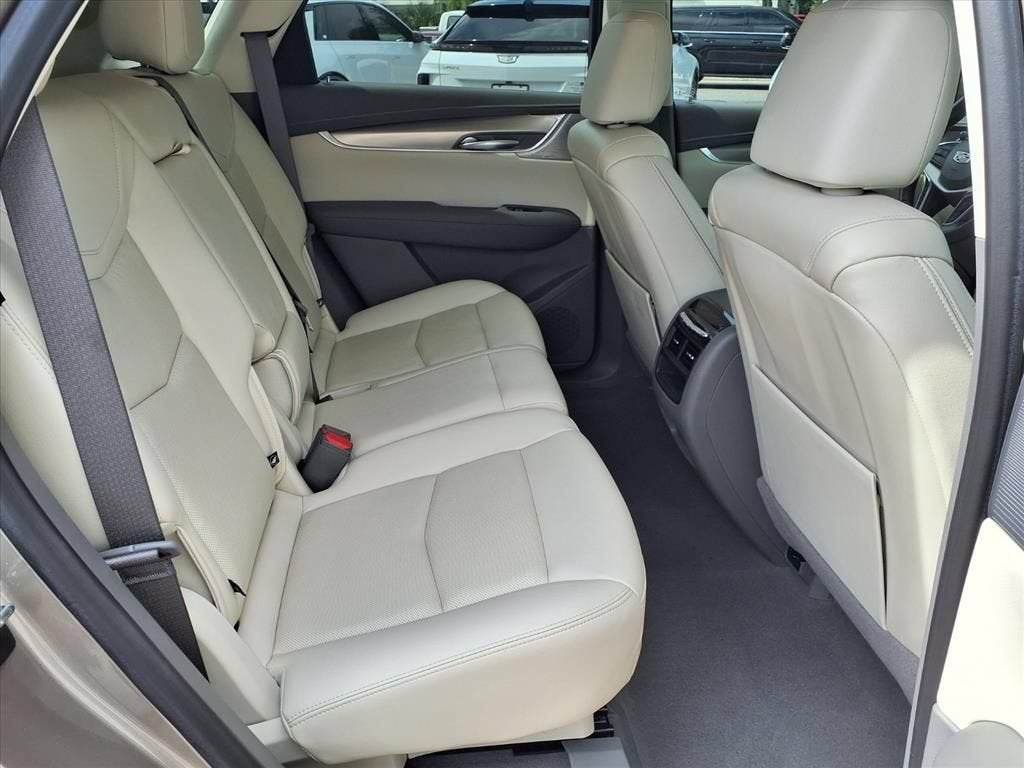 2022 Cadillac XT5 FWD Premium Luxury