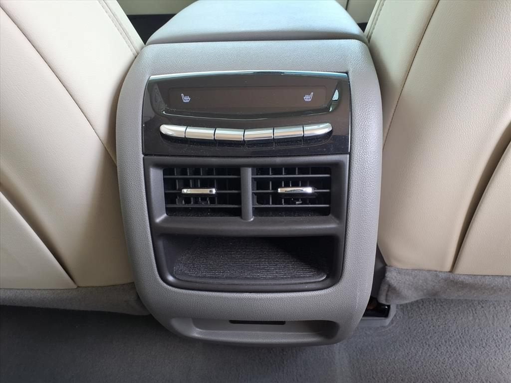 2022 Cadillac XT5 FWD Premium Luxury