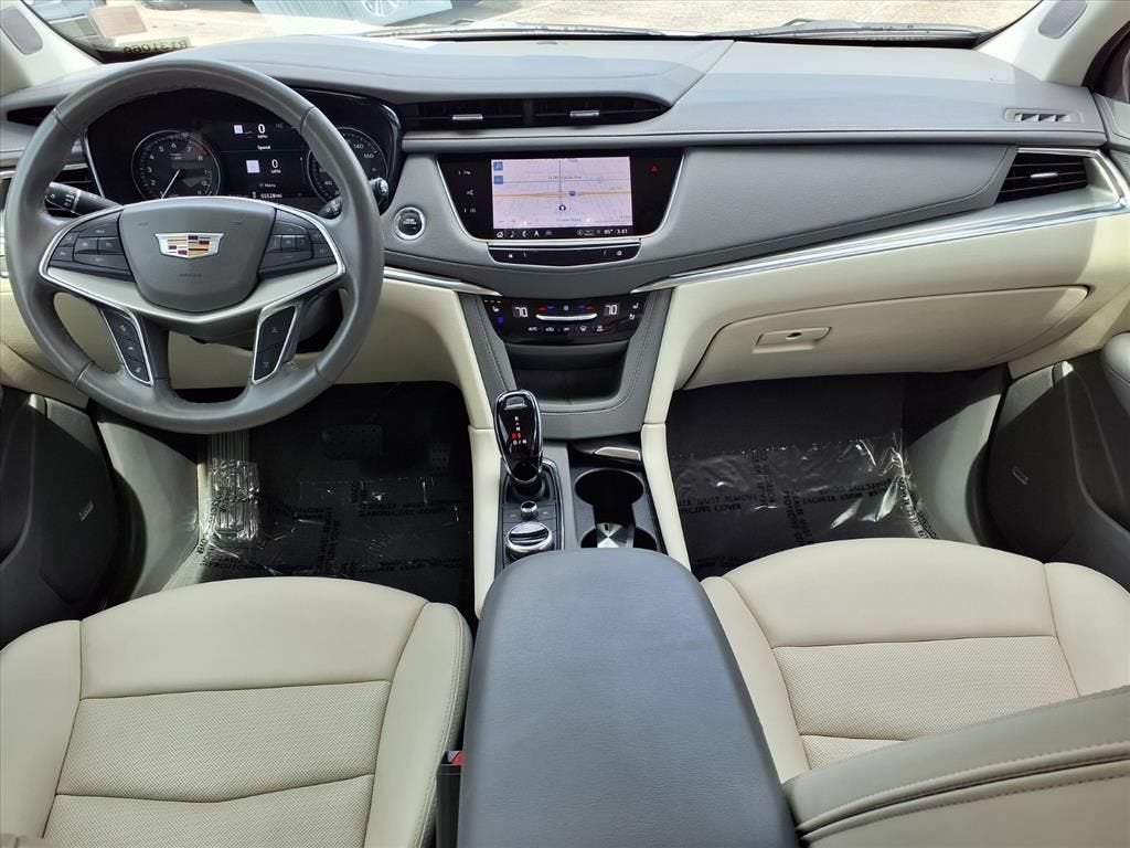 2022 Cadillac XT5 FWD Premium Luxury