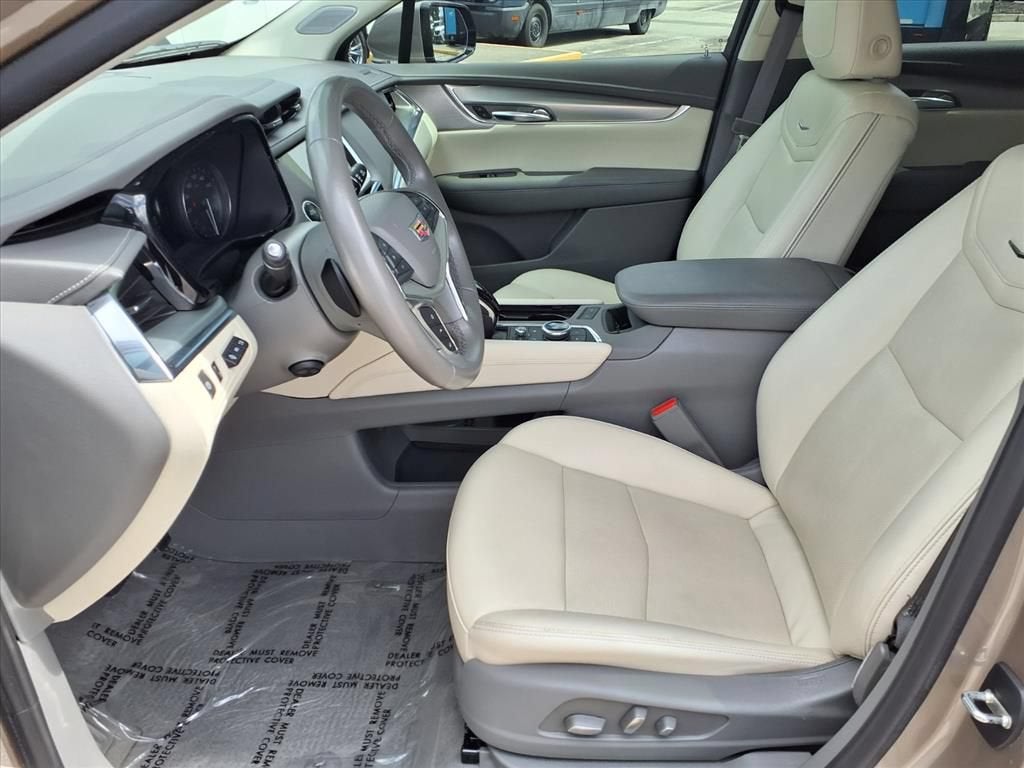 2022 Cadillac XT5 FWD Premium Luxury