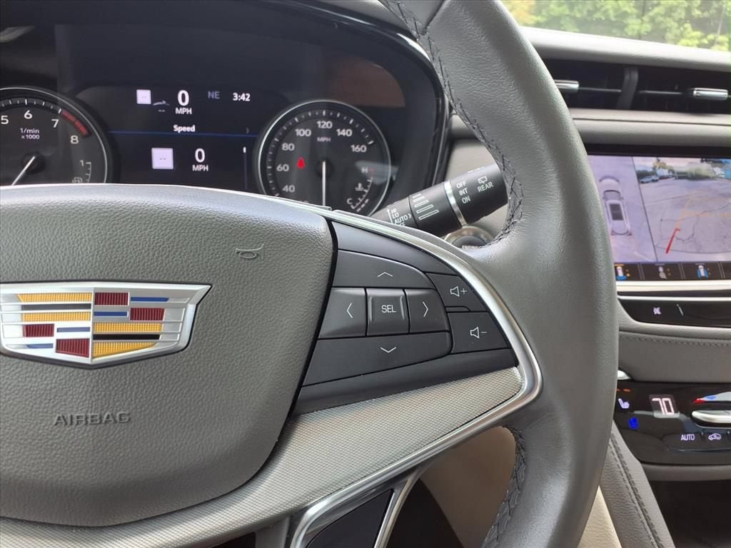 2022 Cadillac XT5 FWD Premium Luxury