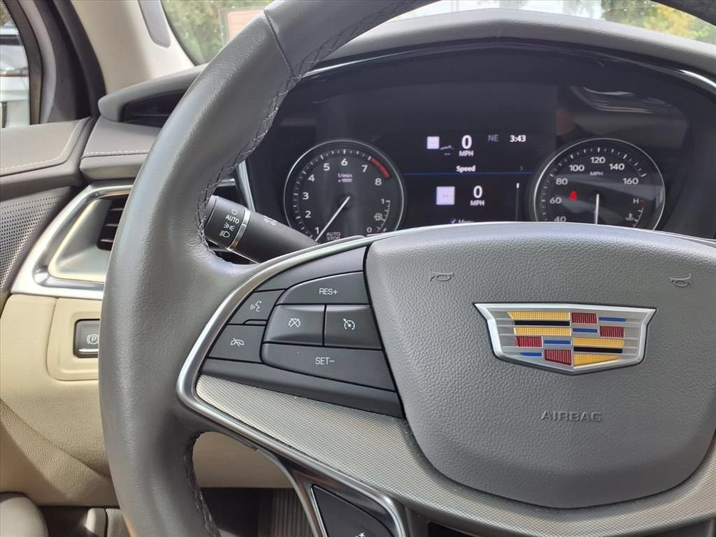 2022 Cadillac XT5 FWD Premium Luxury