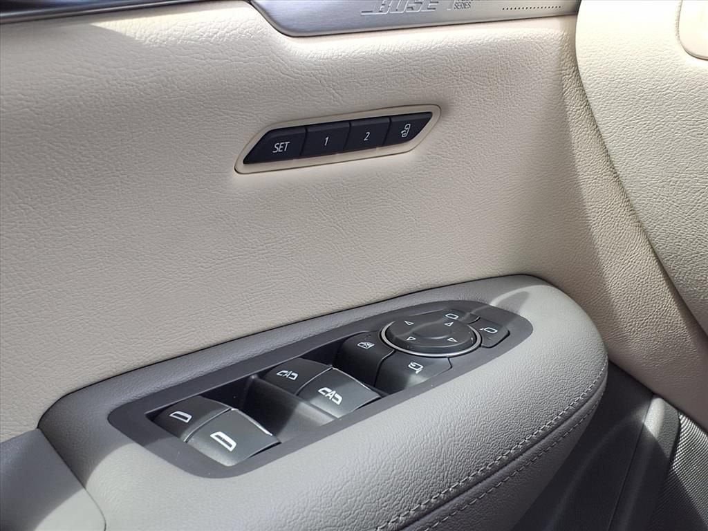 2022 Cadillac XT5 FWD Premium Luxury