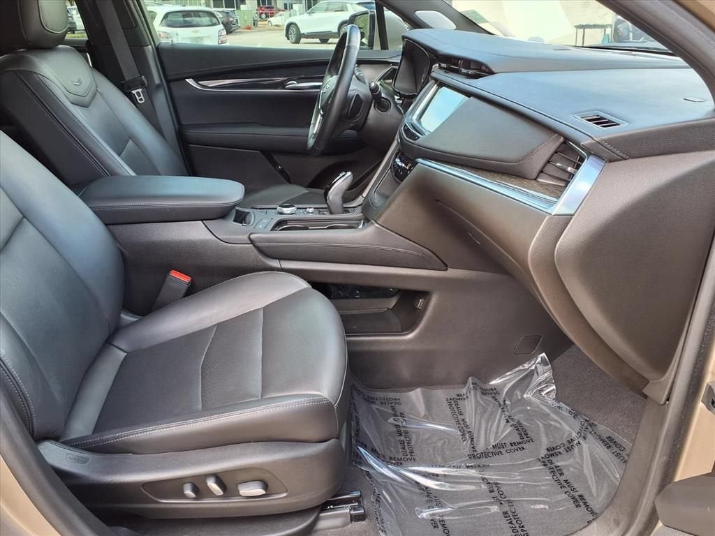 2023 Cadillac XT5 FWD Premium Luxury