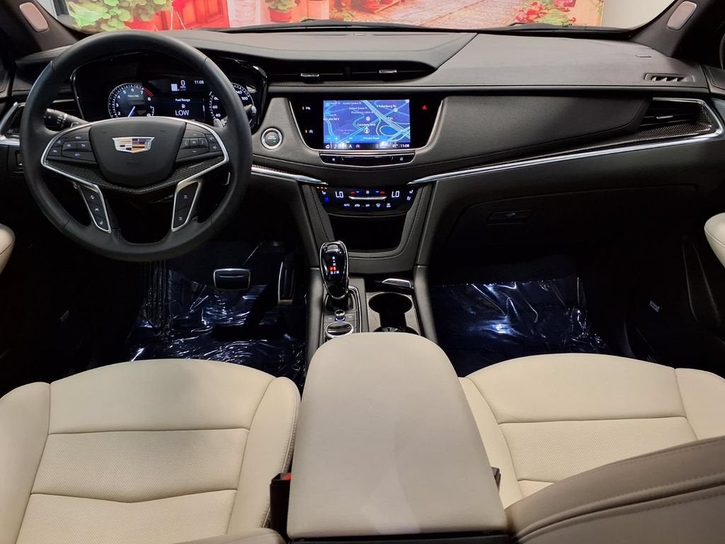 2025 Cadillac XT5 Sport