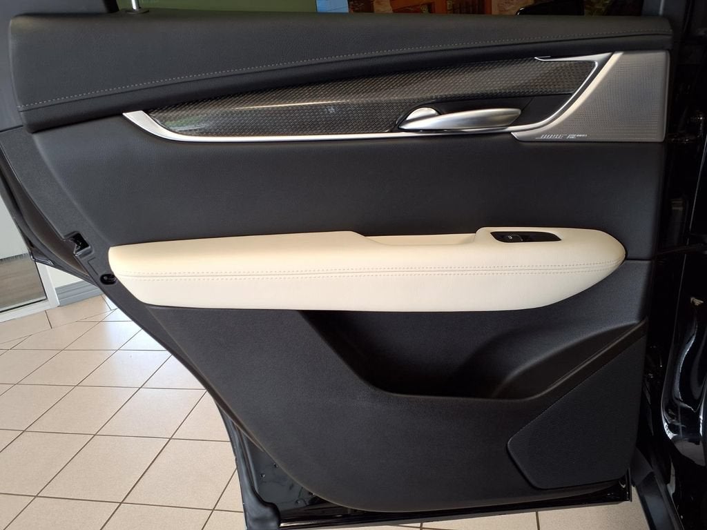 2025 Cadillac XT5 Sport