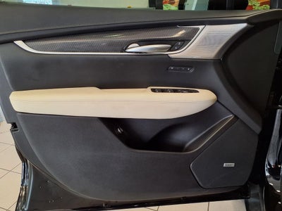 2025 Cadillac XT5 Sport