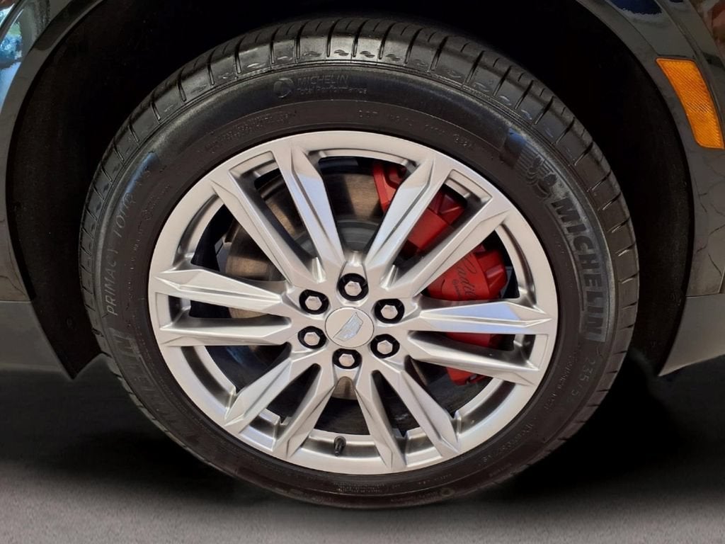 2025 Cadillac XT5 Sport