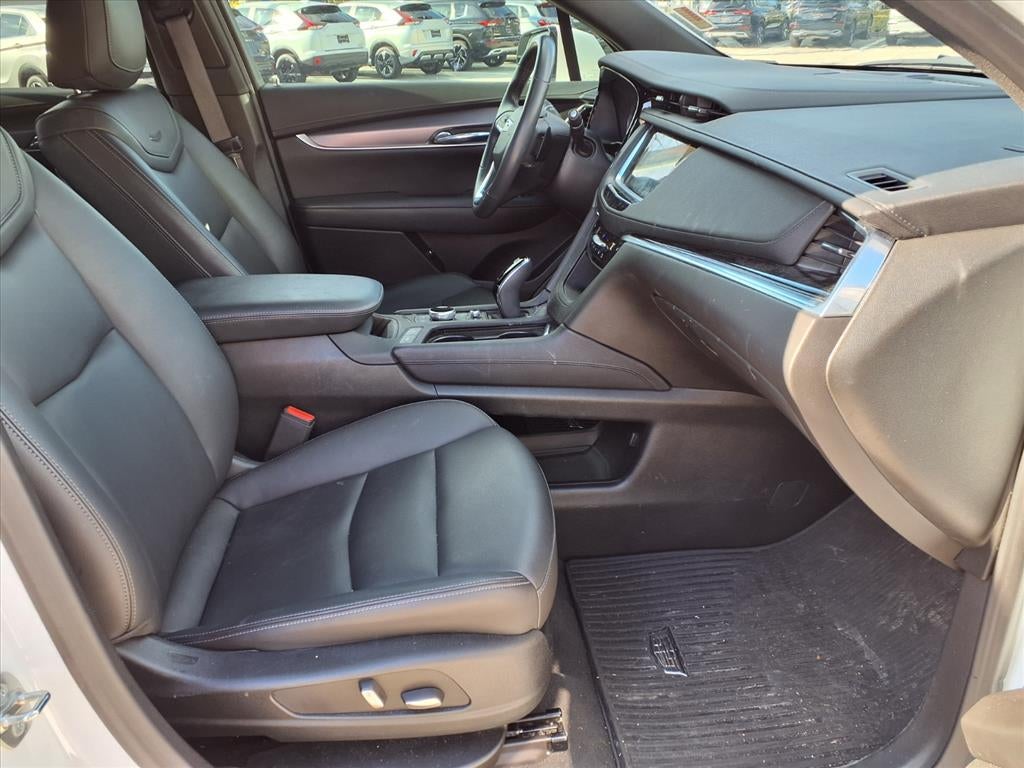 2024 Cadillac XT6 Luxury