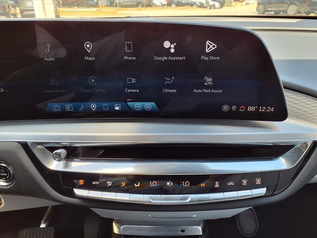 2024 Cadillac LYRIQ Luxury 1
