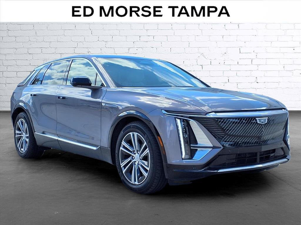 2024 Cadillac LYRIQ Luxury 1