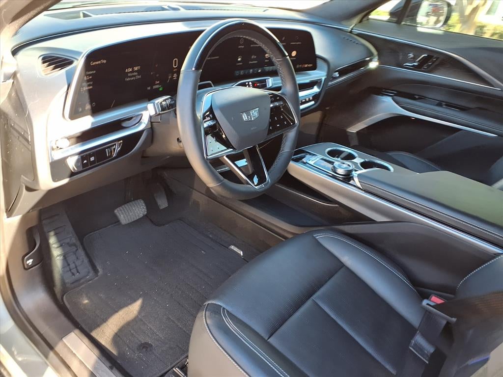 2024 Cadillac LYRIQ Luxury 3